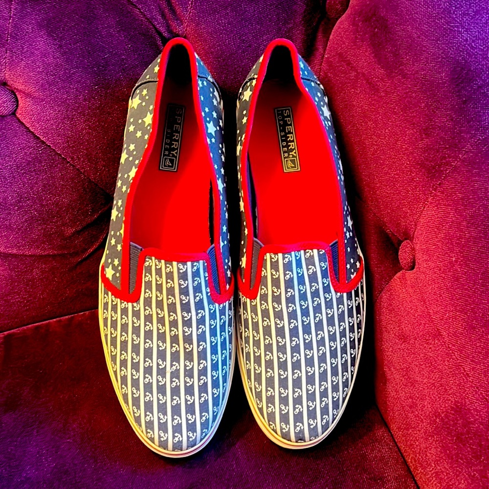 SPERRY TOP-SIDER SLIP ON SHOES W/ ANCHOR & STAR PRINT GOOD CONDITION!